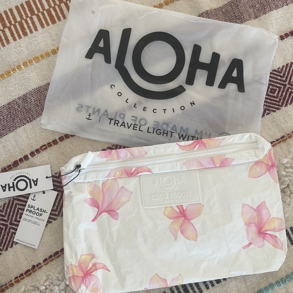 *Discontinued* Aloha Collection/Coco Moon MID Pouch NWT ✨Rare✨ - Picture 3 of 7